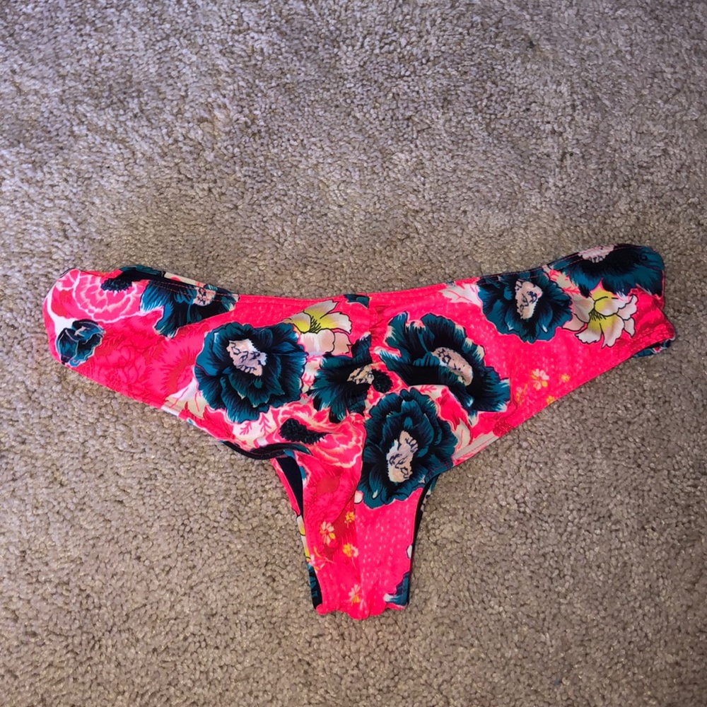 Billabong bikini bottoms